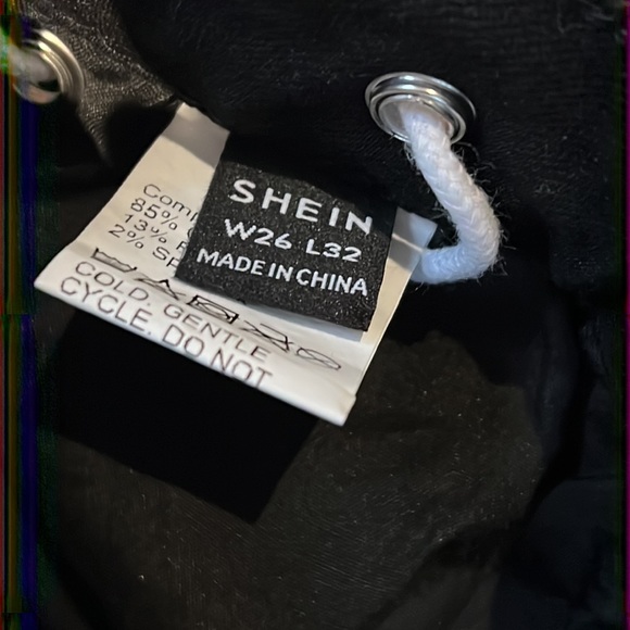 SHEIN black straight leg jeans trouser. US 4. - Picture 6 of 7